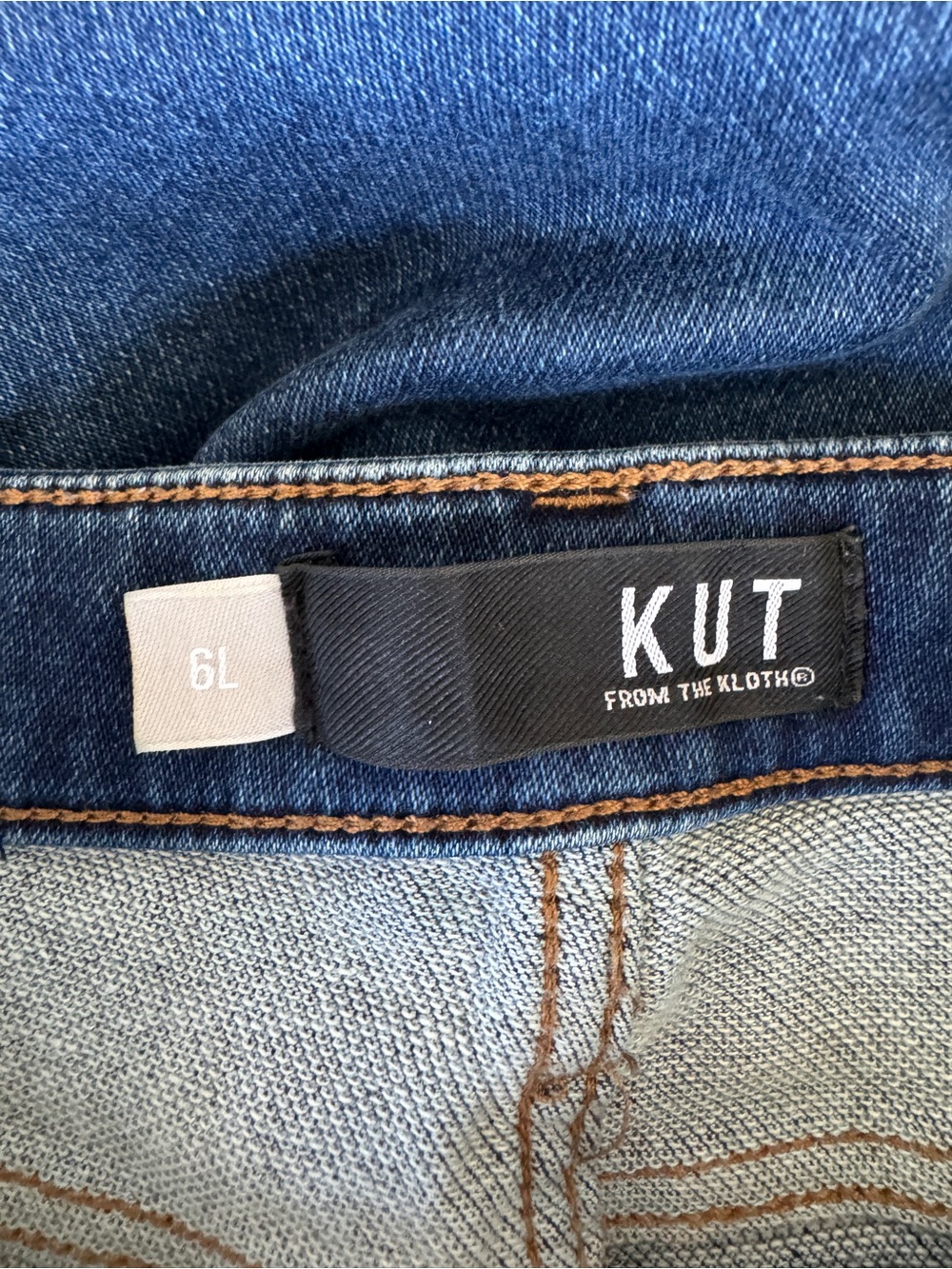 KUT From the Kloth Blue Jeans Size 6L Long Raw Hem Denim
